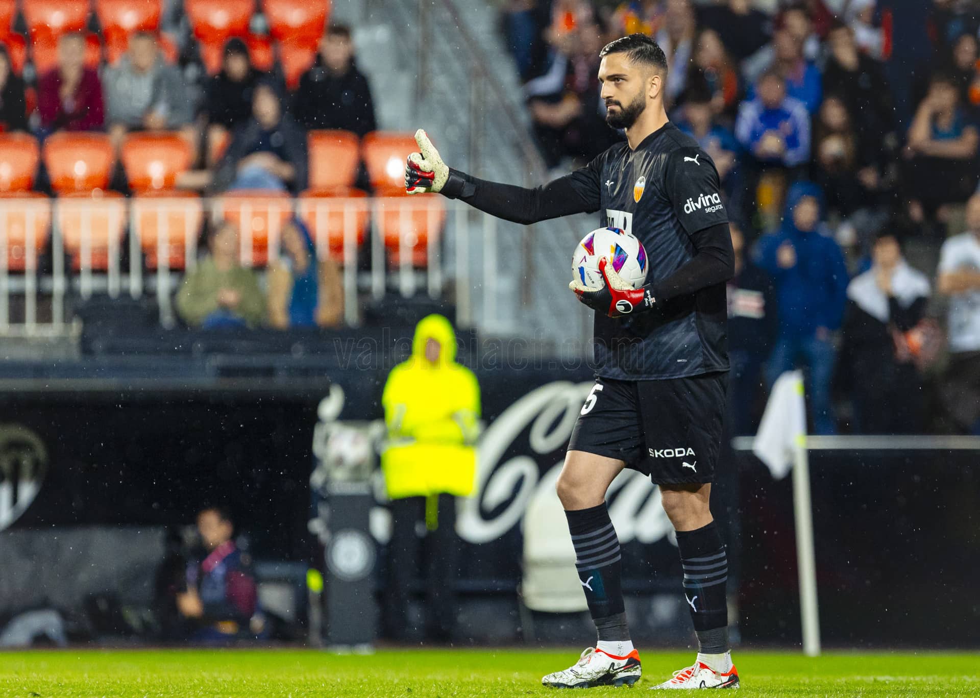 El Valencia CF, club que más jugadores aporta a la convocatoria de España  sub21 - Valencia Base