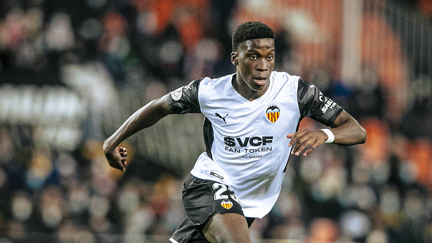 Ilaix Moriba: "No estoy acostumbrado a un ambiente como el de Mestalla, me  ha gustado que la afición lo dé todo" - Valencia CF