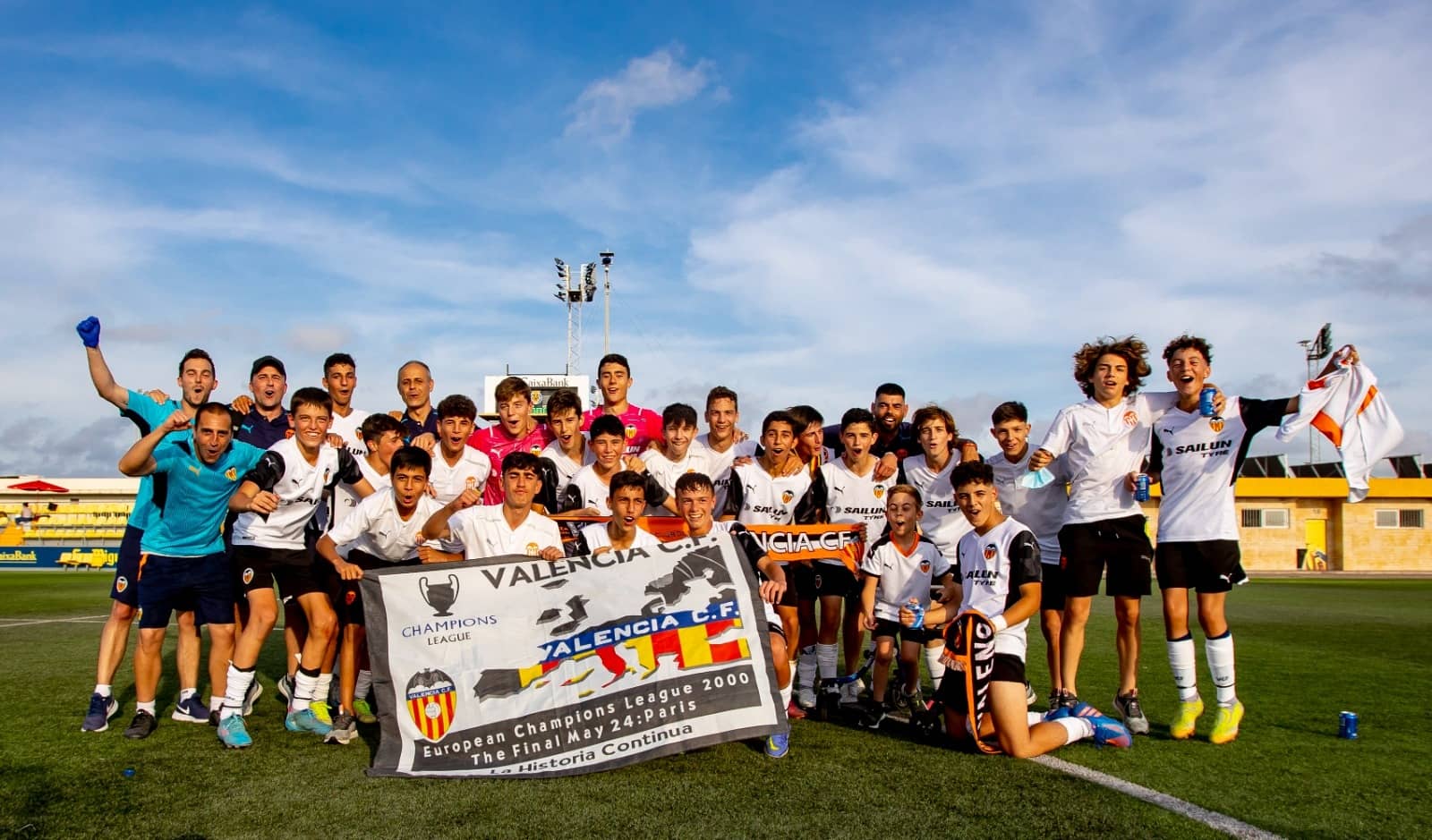 El VCF Infantil A, El VCF Infantil B Y El VCF Femenino D Reciben Su ...