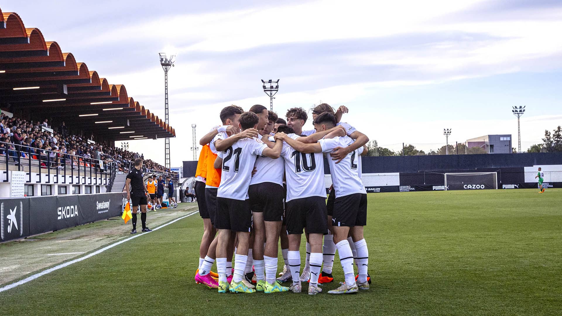 El VCF Juvenil A, a por la final de la Al Abtal International Cup ...